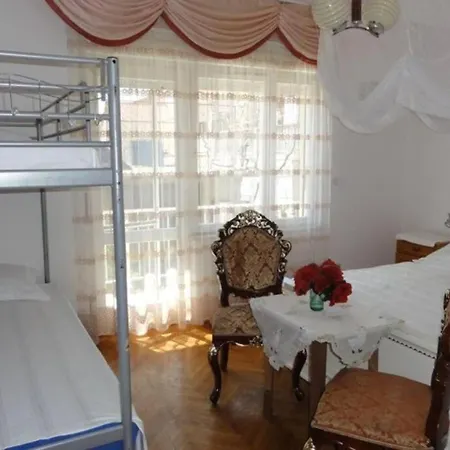 Apartmán Croatia Borik Big Family On The Sea View Number 3 *